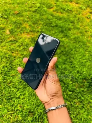 Apple iPhone SE 3 (Used)