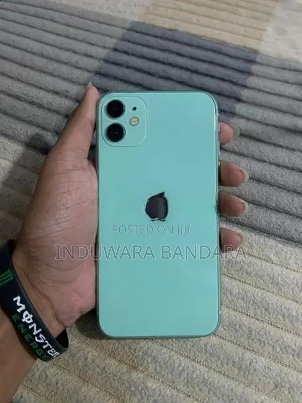 Apple iPhone 11 (Used)