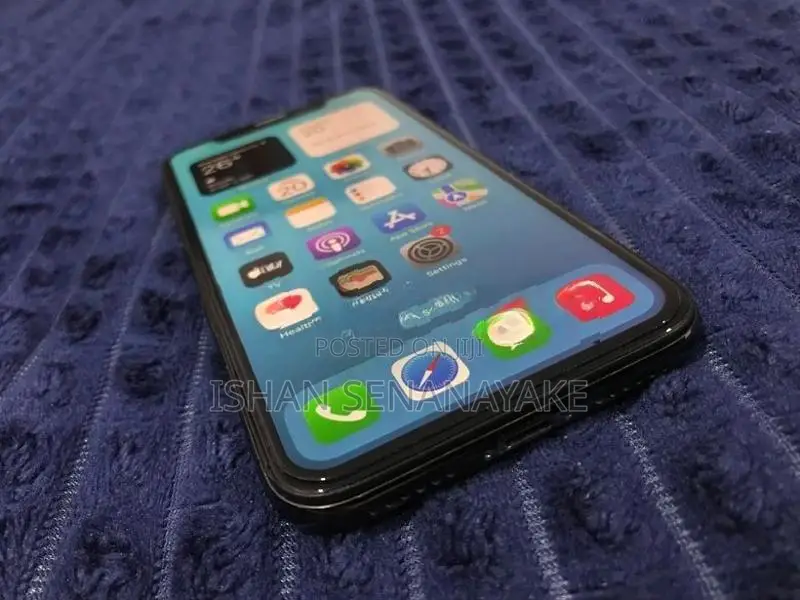 Apple iPhone X (Used)