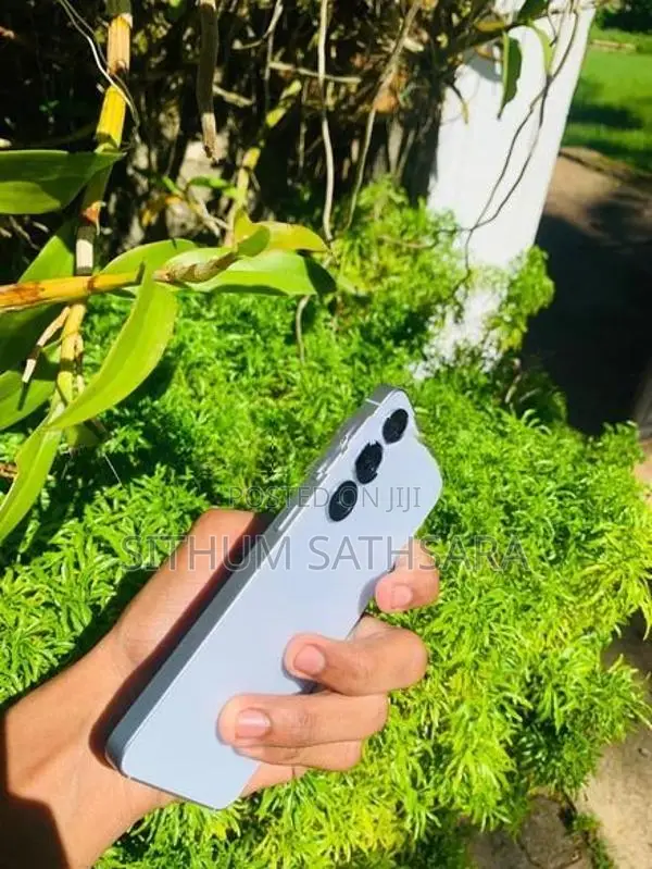 Samsung Galaxy S25 (Used)