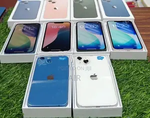 Apple iPhone 13 128GB (Refurbished)