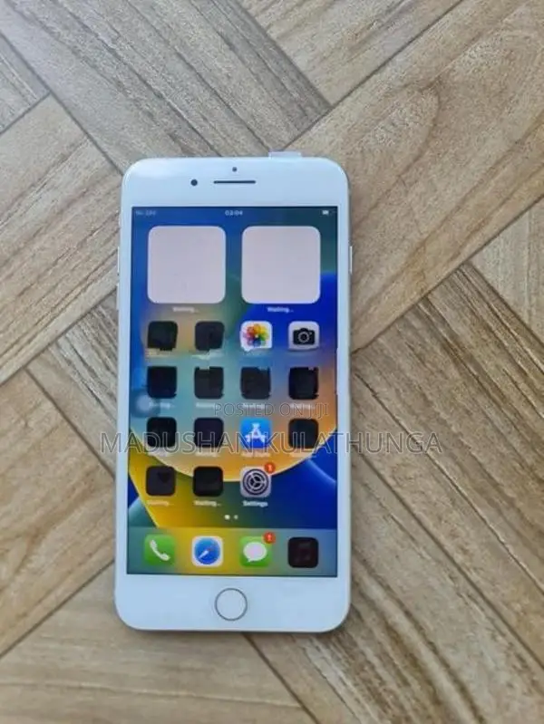 Apple iPhone 8 Plus (Used)