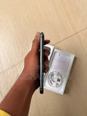 Apple iPhone 11 (Used)