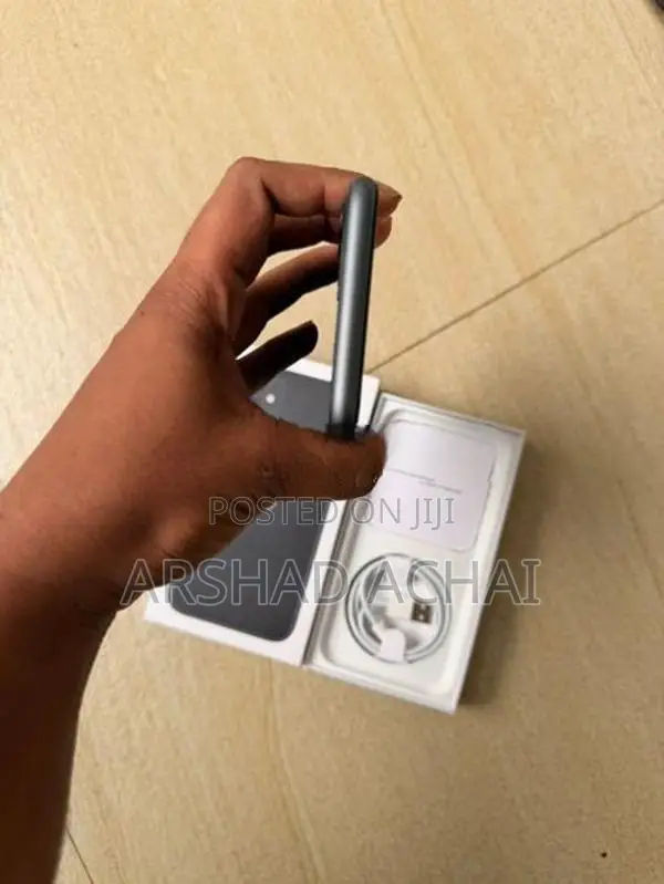Apple iPhone 11 (Used)