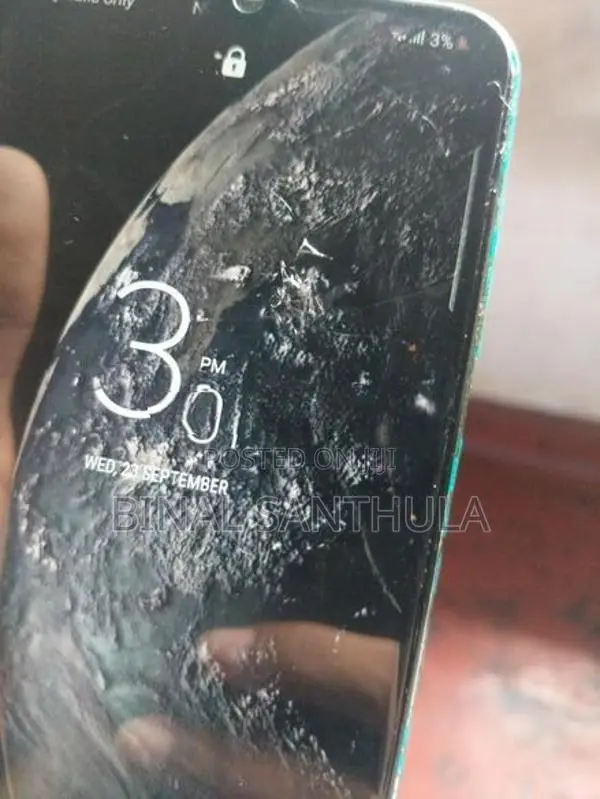 Samsung Galaxy A50 S (Used)