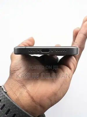 Apple iPhone 17 (Used)