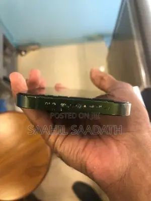 Apple iPhone 13 (Used)