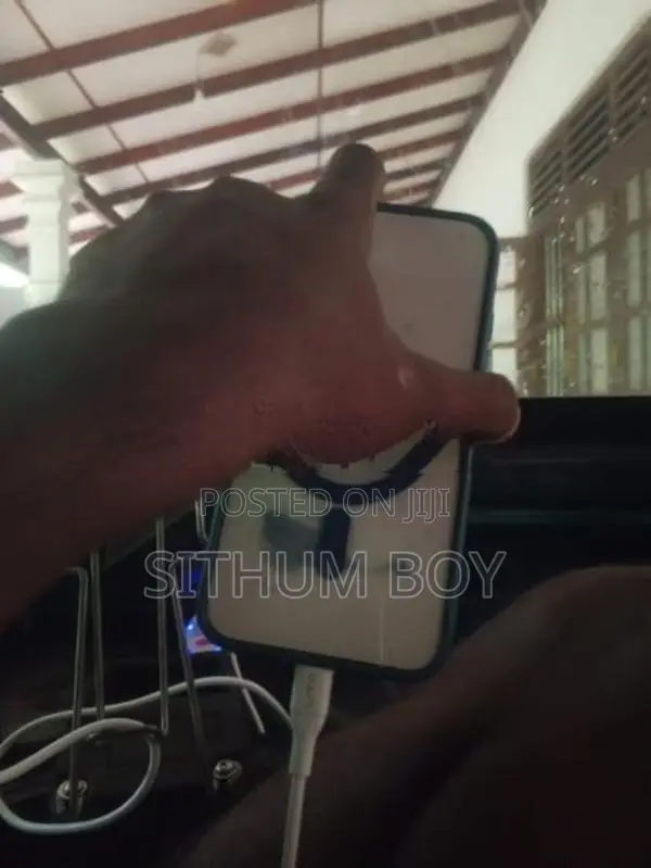 Apple iPhone 11 (Used)