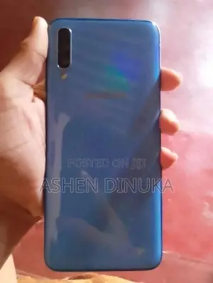 Samsung Galaxy A70 (Used)