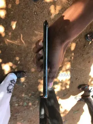 Apple iPhone XS (Used)
