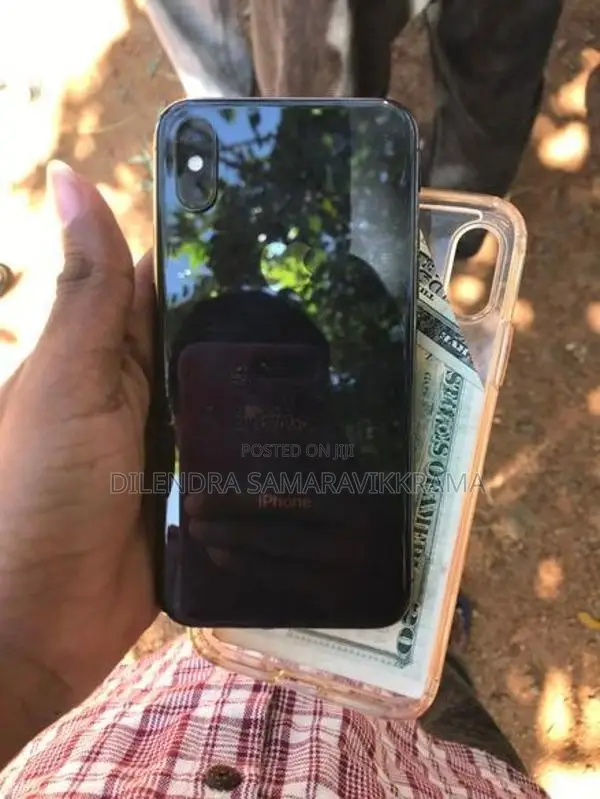 Apple iPhone XS (Used)