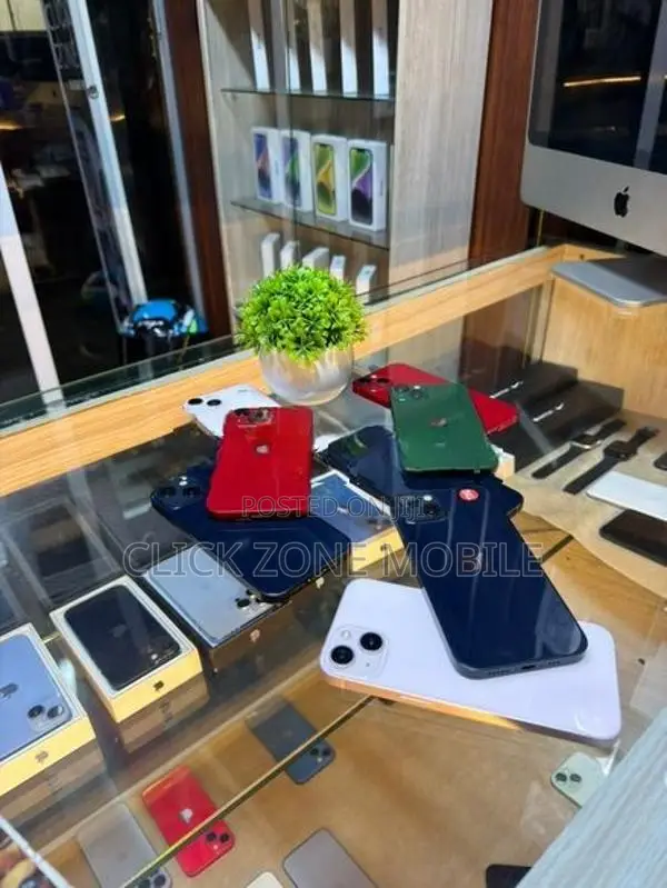 Apple iPhone 13 128GB (Used)