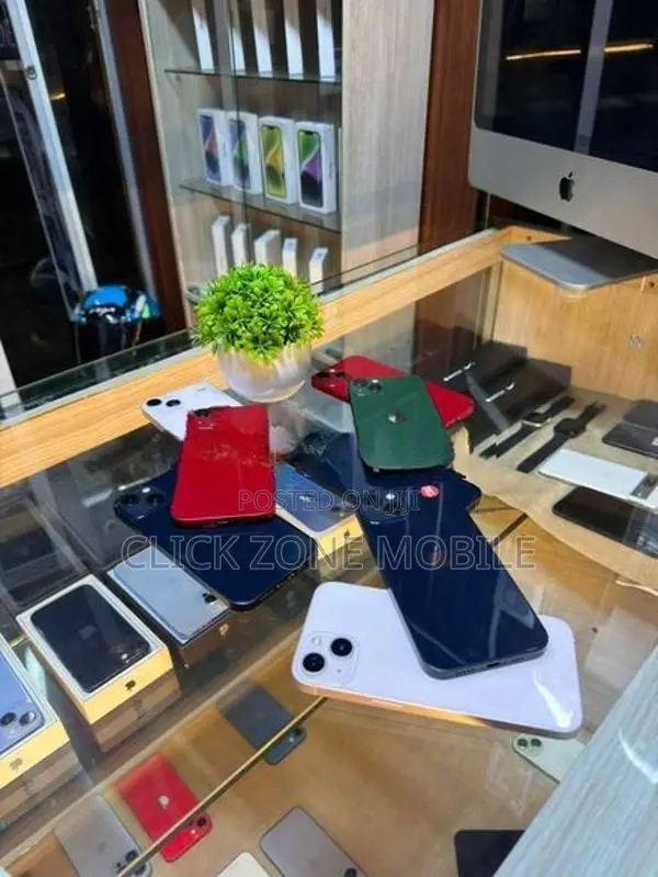 Apple iPhone 13 128GB (Used)