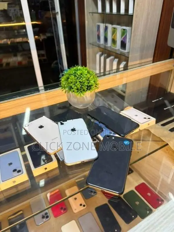 Apple iPhone 8 64GB (Used)