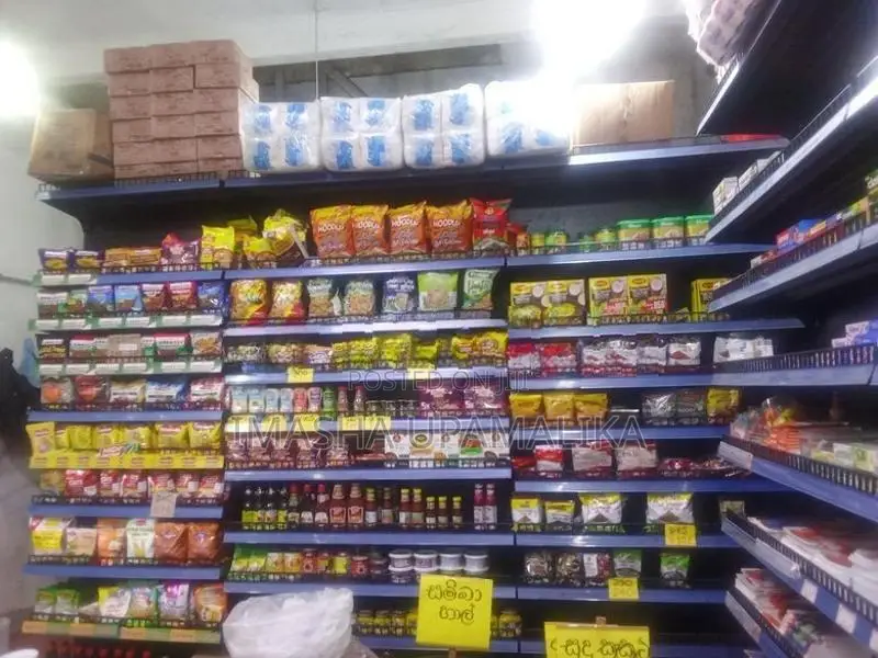බඩු අසුරන රාක්ක