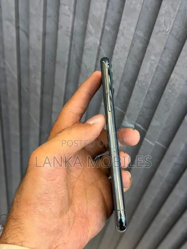 Apple iPhone 11 Pro (Used)