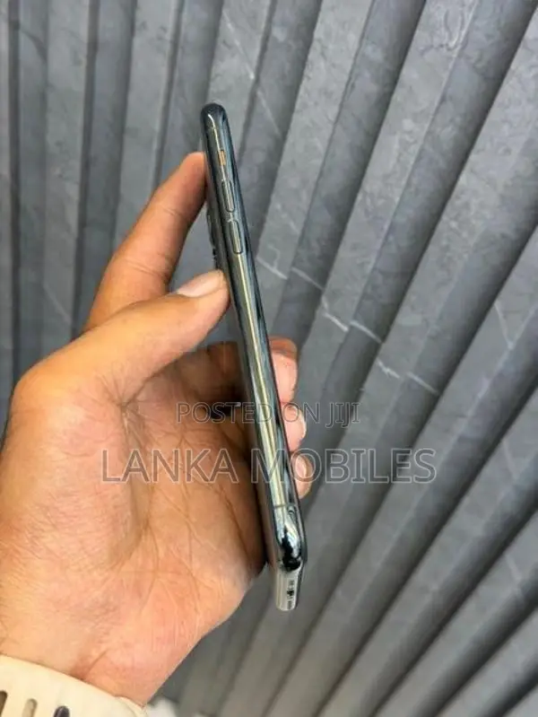 Apple iPhone 11 Pro (Used)