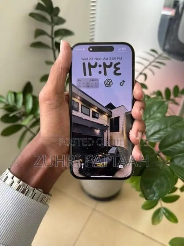 Apple iPhone 16 Pro (Used)