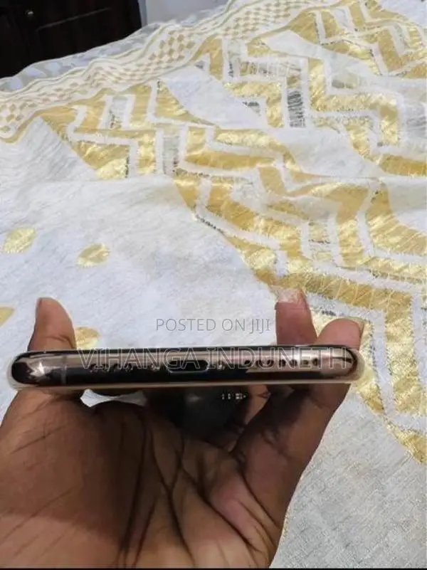 Apple iPhone XS Max (Used)