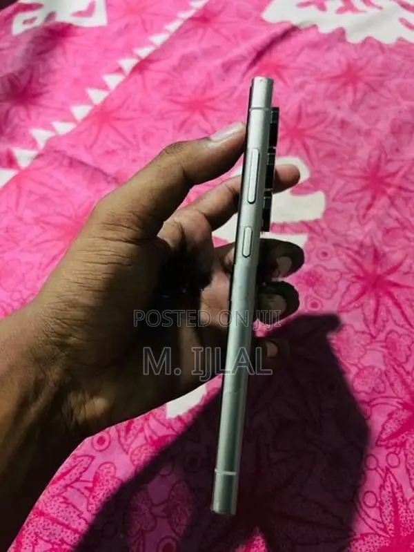 Samsung Galaxy S24 Ultra 2025 (Used)