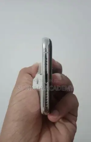 Apple iPhone XS (Used)