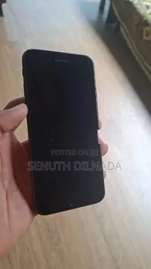 Apple iPhone 8 (Used)