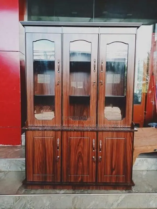3 Door O/C Cupboard (K-15)