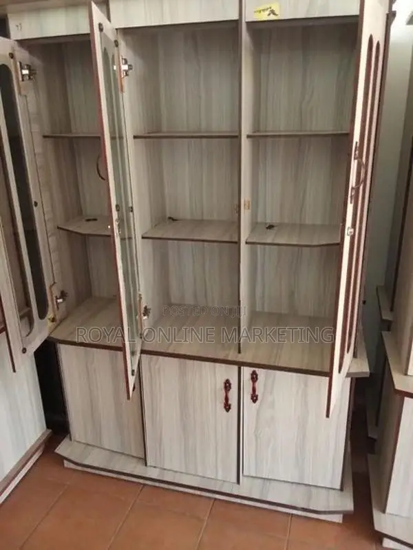 3 Door O/C Cupboard (K-42)