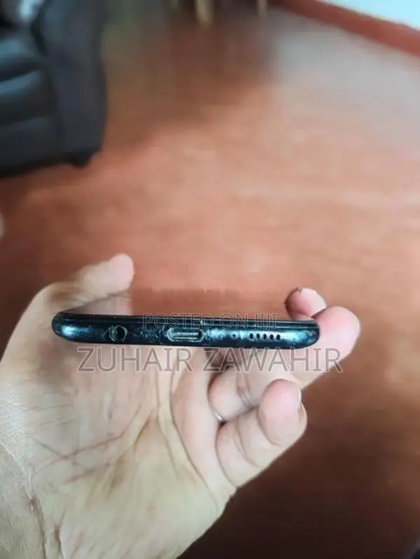 Samsung Galaxy A50 S (Used)