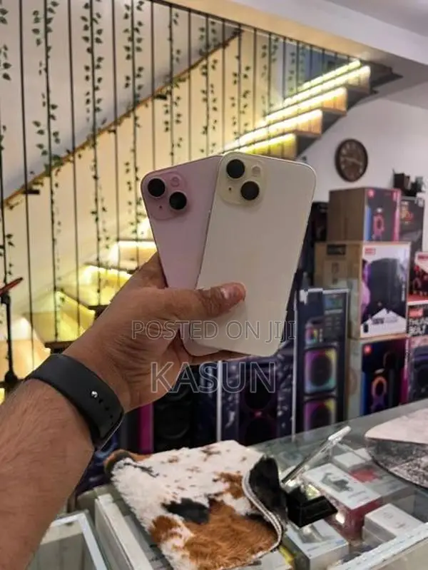 Apple iPhone 15 (Used)