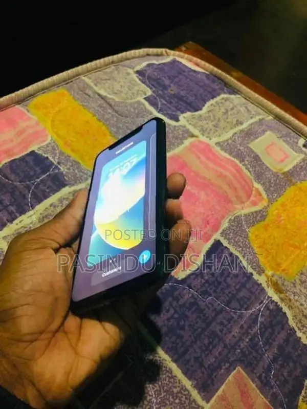 Apple iPhone X (Used)
