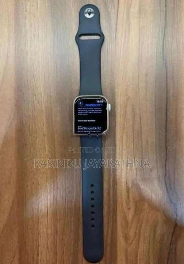 Apple Watch Series 7 Starlight