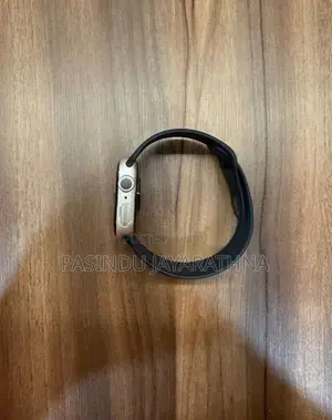 Apple Watch Series 7 Starlight