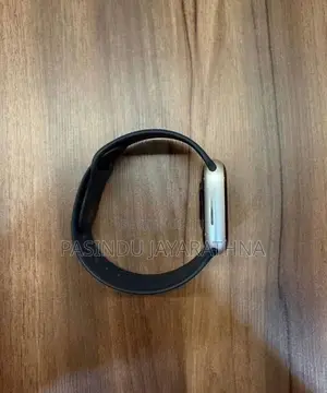 Apple Watch Series 7 Starlight