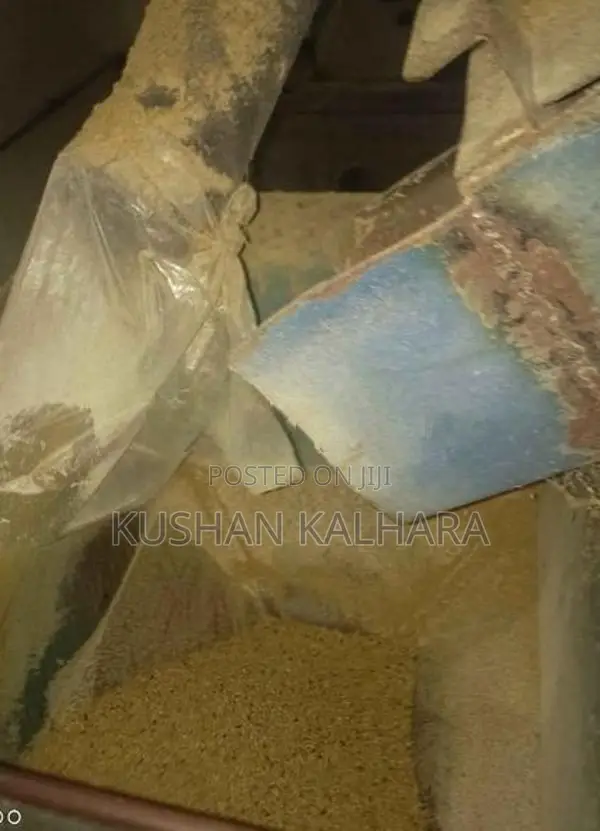 වී කොටන යන්ත්‍රය ඇතුළු අමතර කොටස්