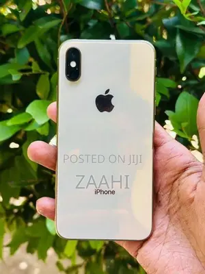 Apple iPhone XS (Used)