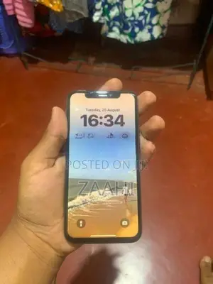 Apple iPhone XS (Used)