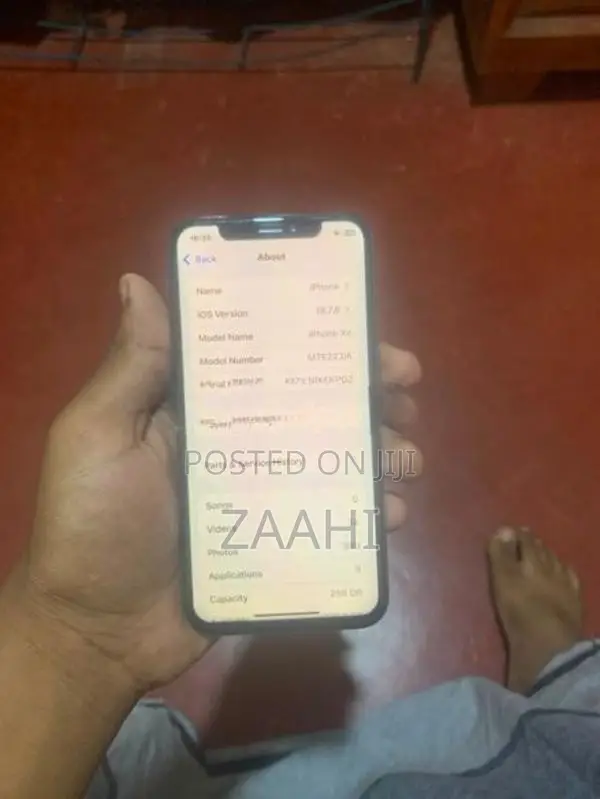 Apple iPhone XS (Used)