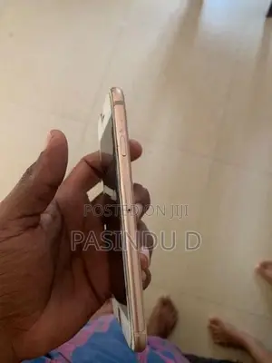 Apple iPhone 8 (Used)