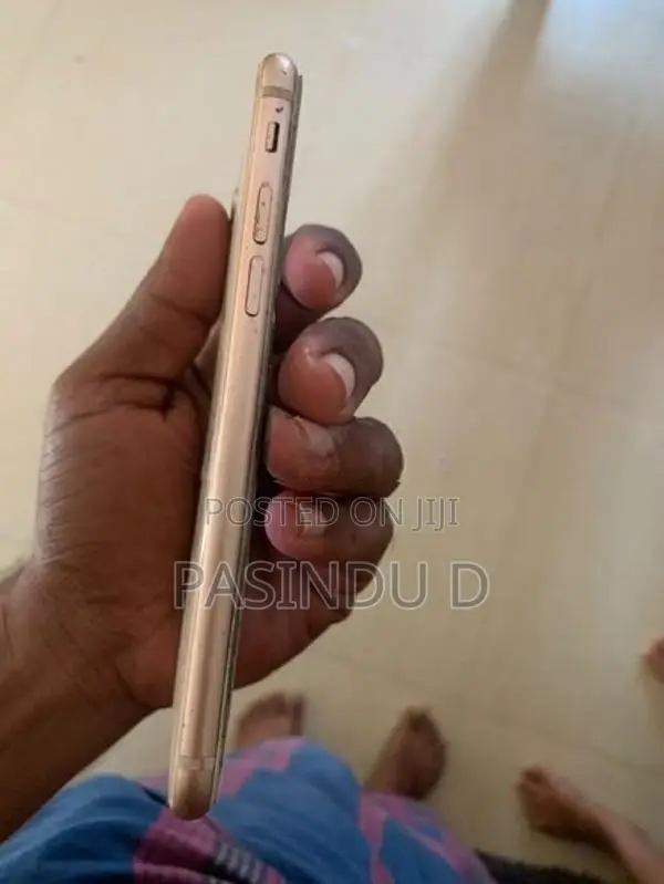 Apple iPhone 8 (Used)