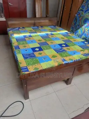 6ft ×5ft Queen Bed