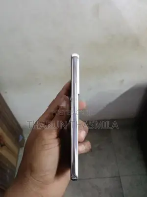 Samsung Galaxy S22 (Used)