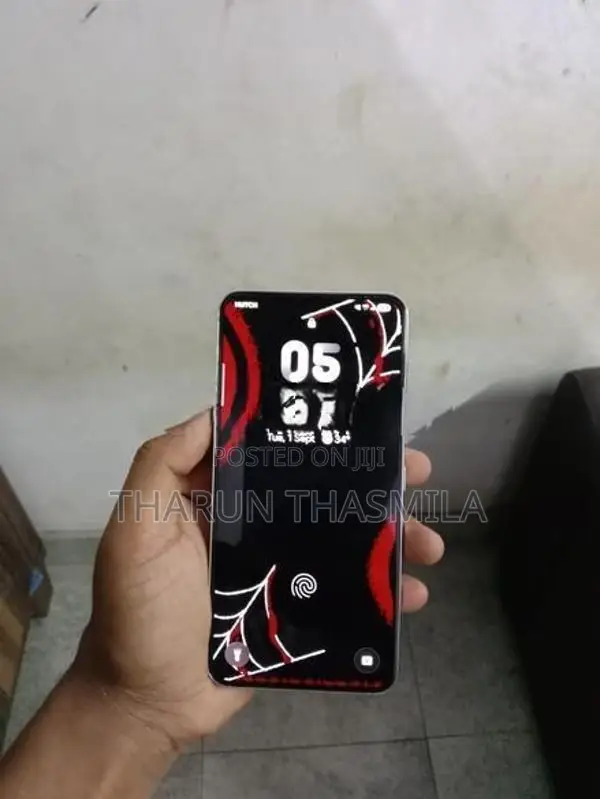 Samsung Galaxy S22 (Used)