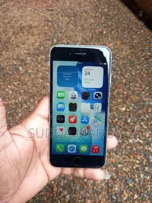 Apple iPhone SE 2 (Used)