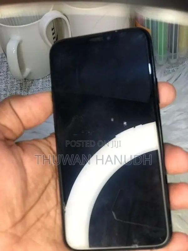 Apple iPhone 11 Pro (Used)