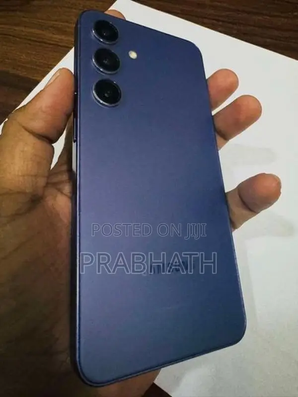 Samsung Galaxy S24 (Used)