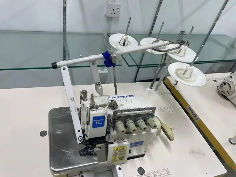 4 Three Overlock Machine