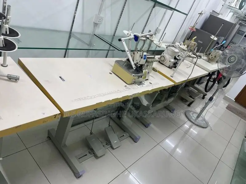 4 Three Overlock Machine