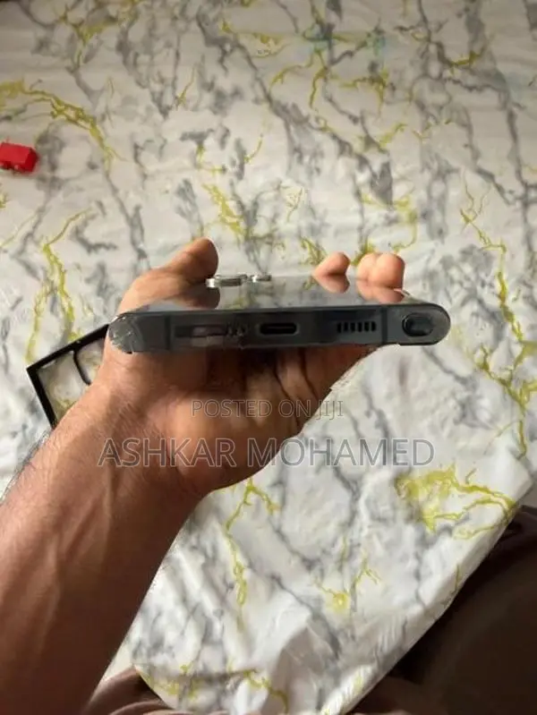 Samsung Galaxy S22 Ultra (Used)