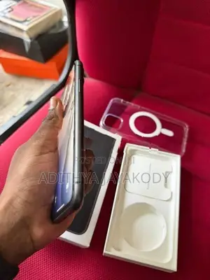 Apple iPhone 11 (Used)